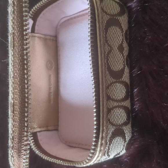 Coach mini pill box - Picture 2 of 3